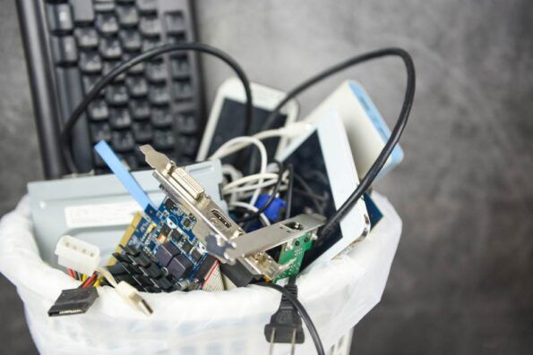 Tout savoir pour bien recycler ses déchets informatiques