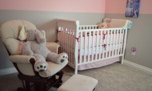 Quels sont les équipements essentiels pour la chambre de votre bébé ?